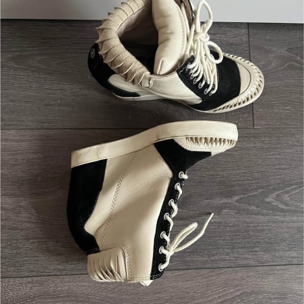 Black and Cream Women's High-Top Sneakers DIESEL